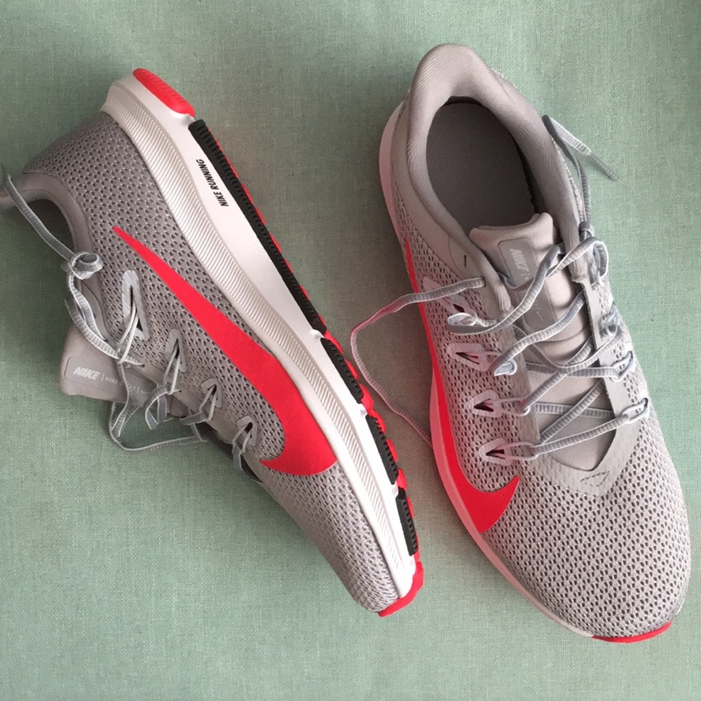 women’s nike running shoes